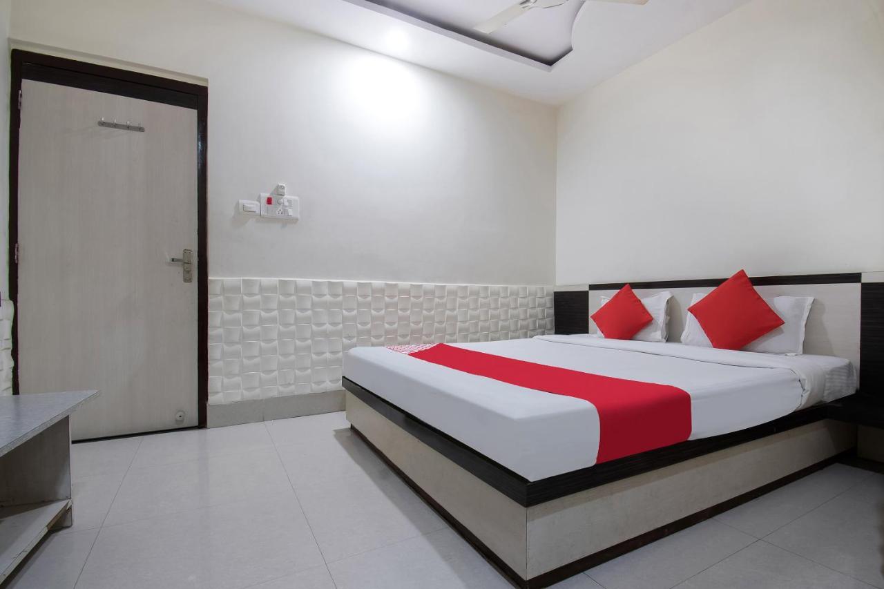 Oyo 44287 Hotel Aarav Plaza Muzaffarpur Exterior foto